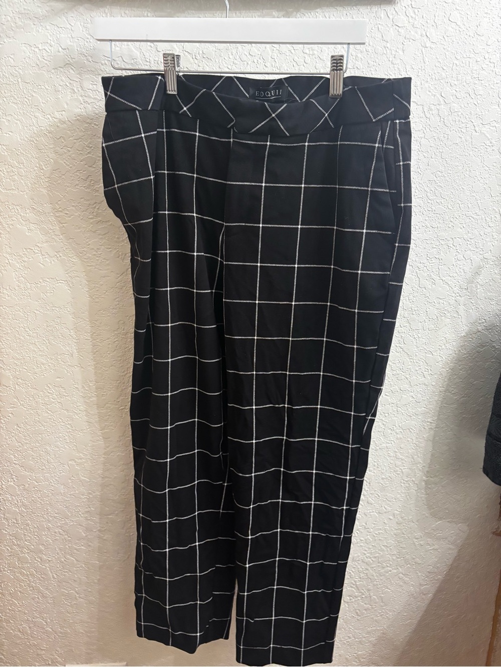 Eloquii Black & White Windowpane Cropped Pants